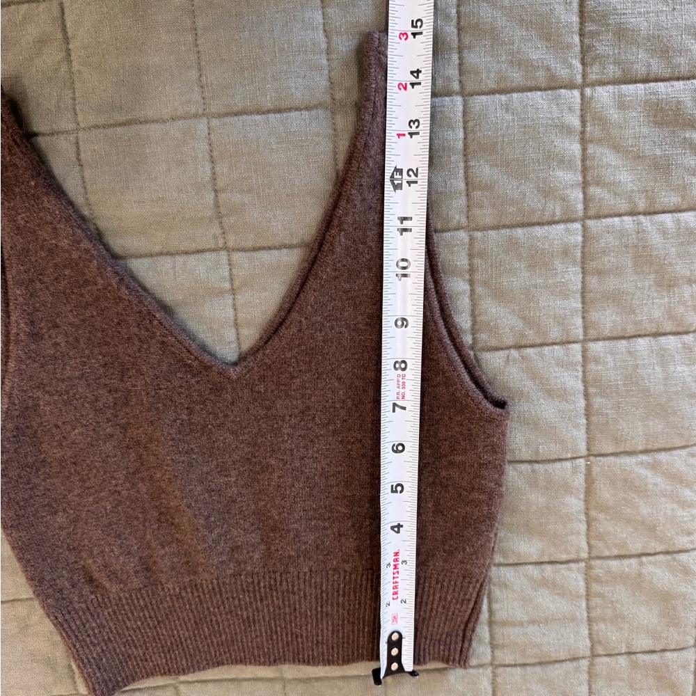 Quince Cashmere V-Neck Cropped Knit Tank Top - Brown Heather - Small - Picture 6 of 9